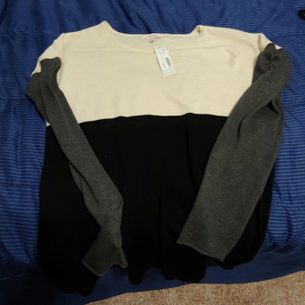 Color block long sleeved